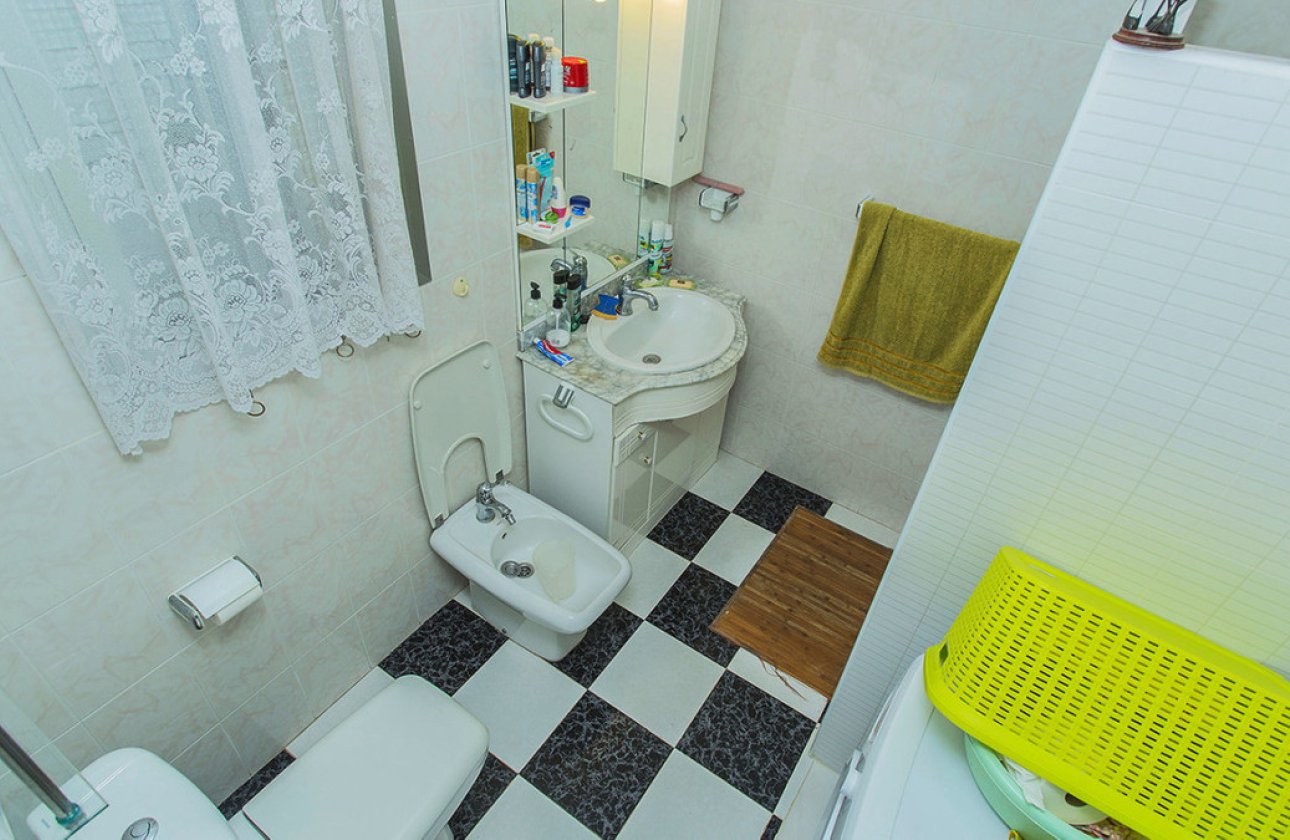 Resale - Apartment / flat -
Torrevieja - La Mata