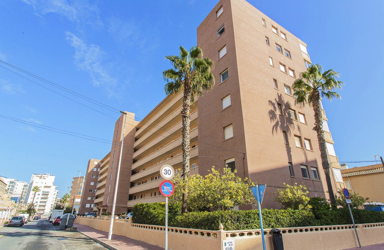 Resale - Apartment / flat -
Torrevieja - La Mata