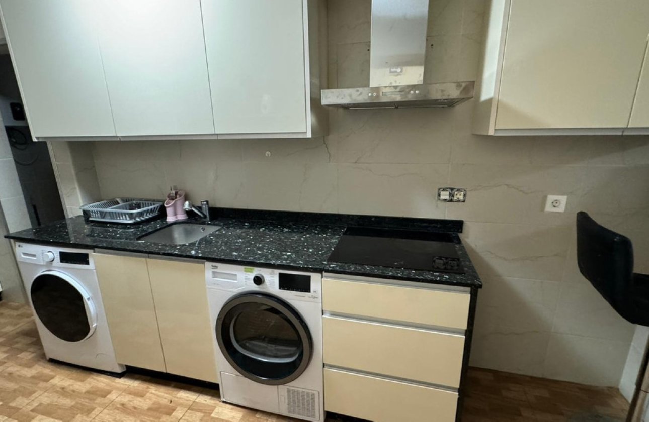 Resale - Apartment / flat -
Torrevieja - La Mata