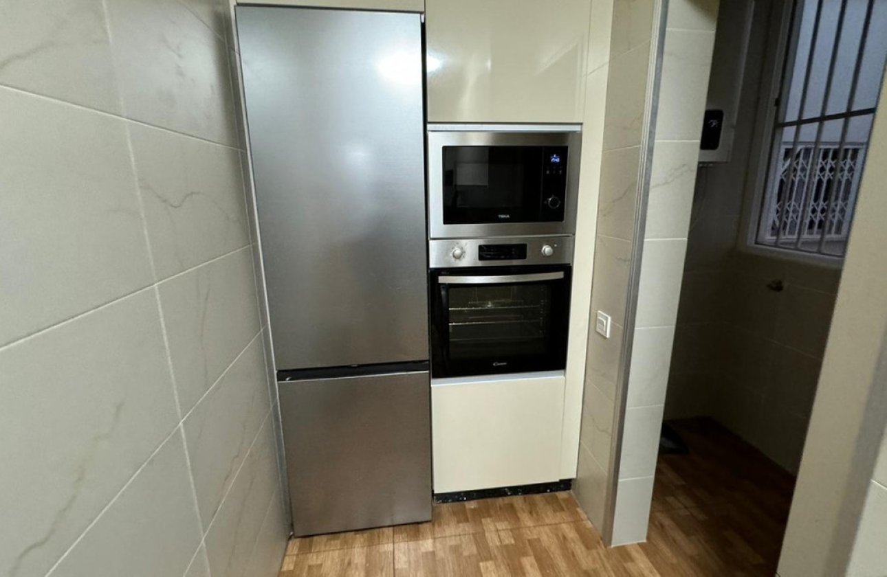 Resale - Apartment / flat -
Torrevieja - La Mata