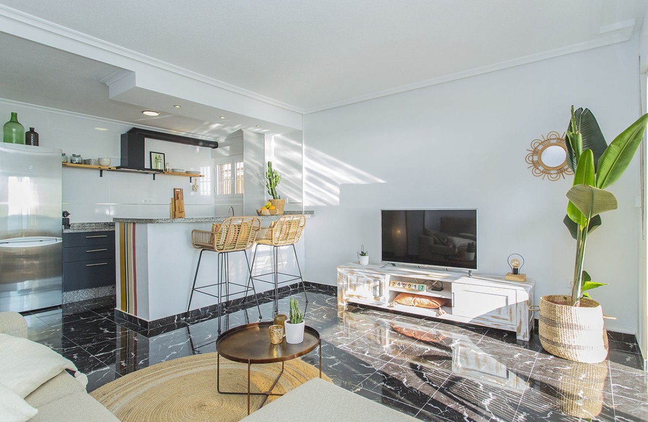 Resale - Apartment / flat -
Torrevieja - La Mata