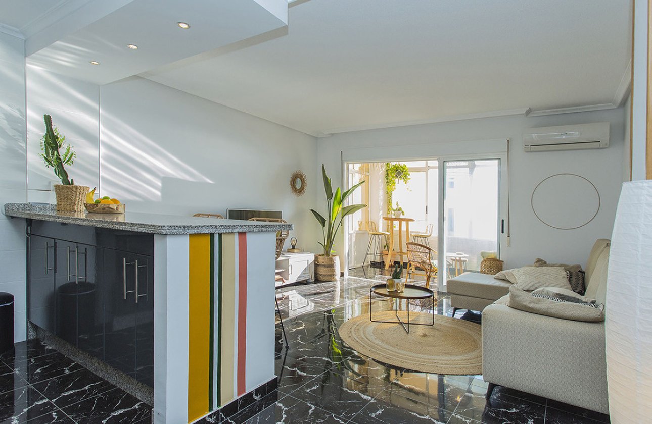 Resale - Apartment / flat -
Torrevieja - La Mata