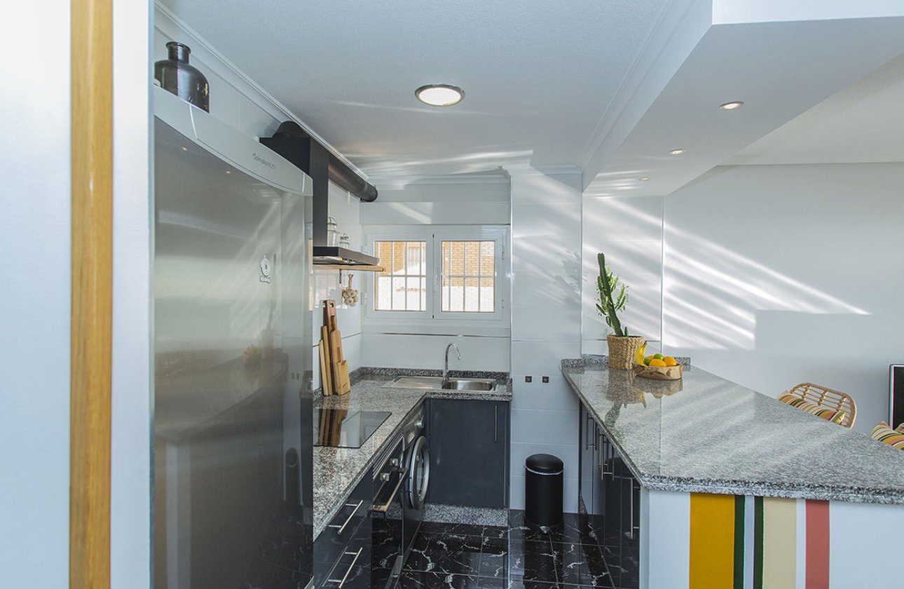 Resale - Apartment / flat -
Torrevieja - La Mata