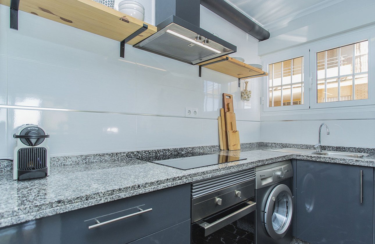 Resale - Apartment / flat -
Torrevieja - La Mata