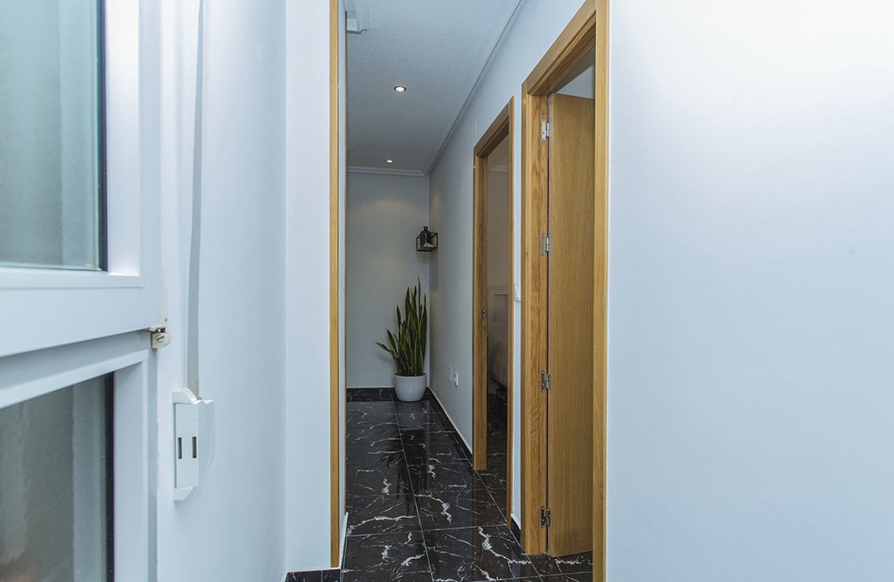 Resale - Apartment / flat -
Torrevieja - La Mata