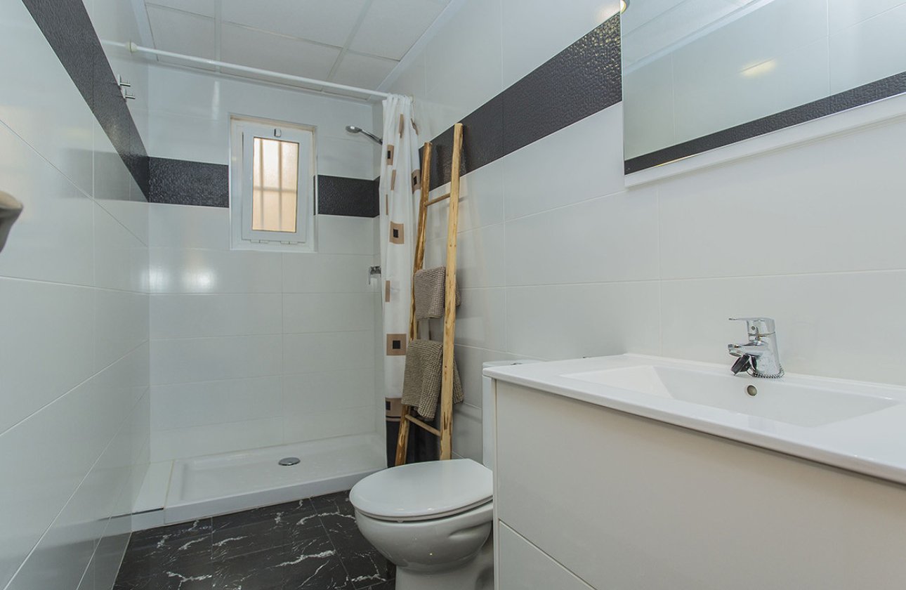 Resale - Apartment / flat -
Torrevieja - La Mata