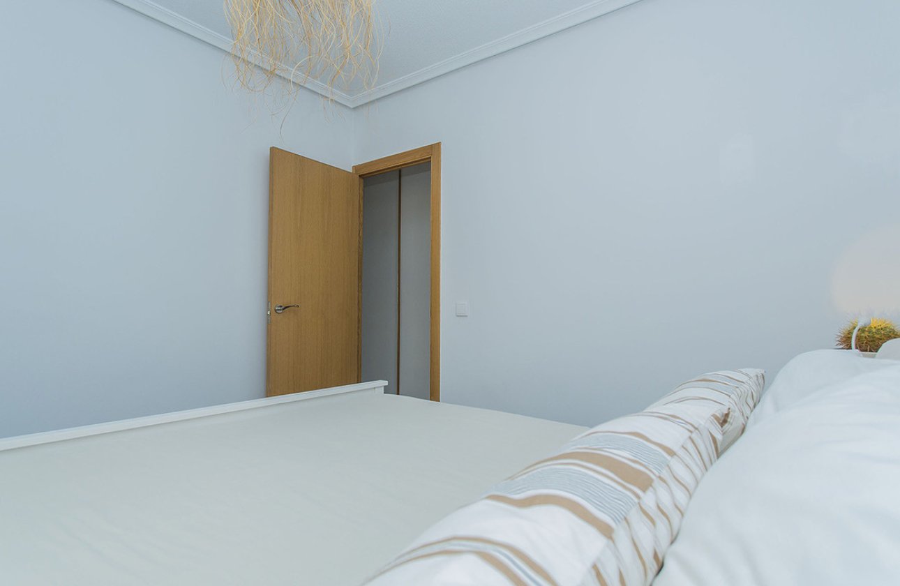 Resale - Apartment / flat -
Torrevieja - La Mata