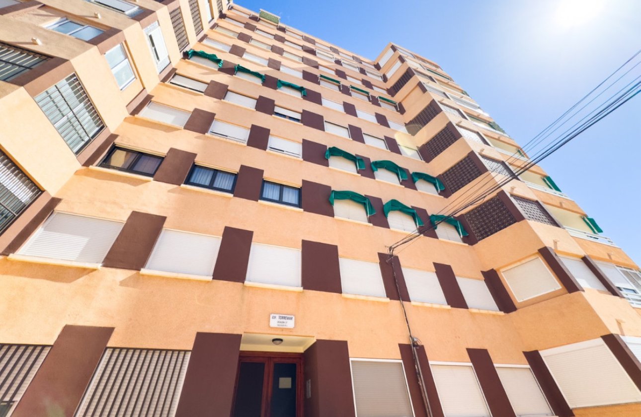 Resale - Apartment / flat -
Torrevieja - La Mata
