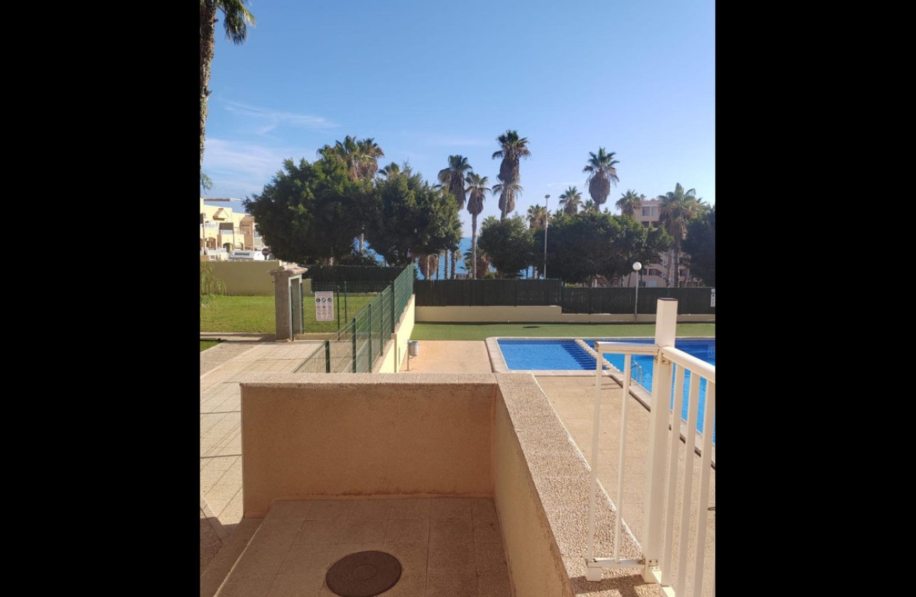 Resale - Apartment / flat -
Torrevieja - La Mata