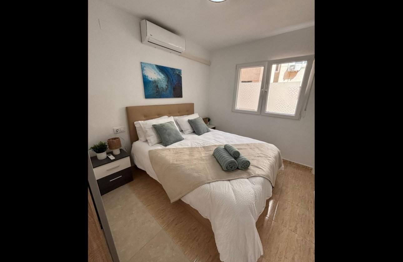Resale - Apartment / flat -
Torrevieja - La Mata