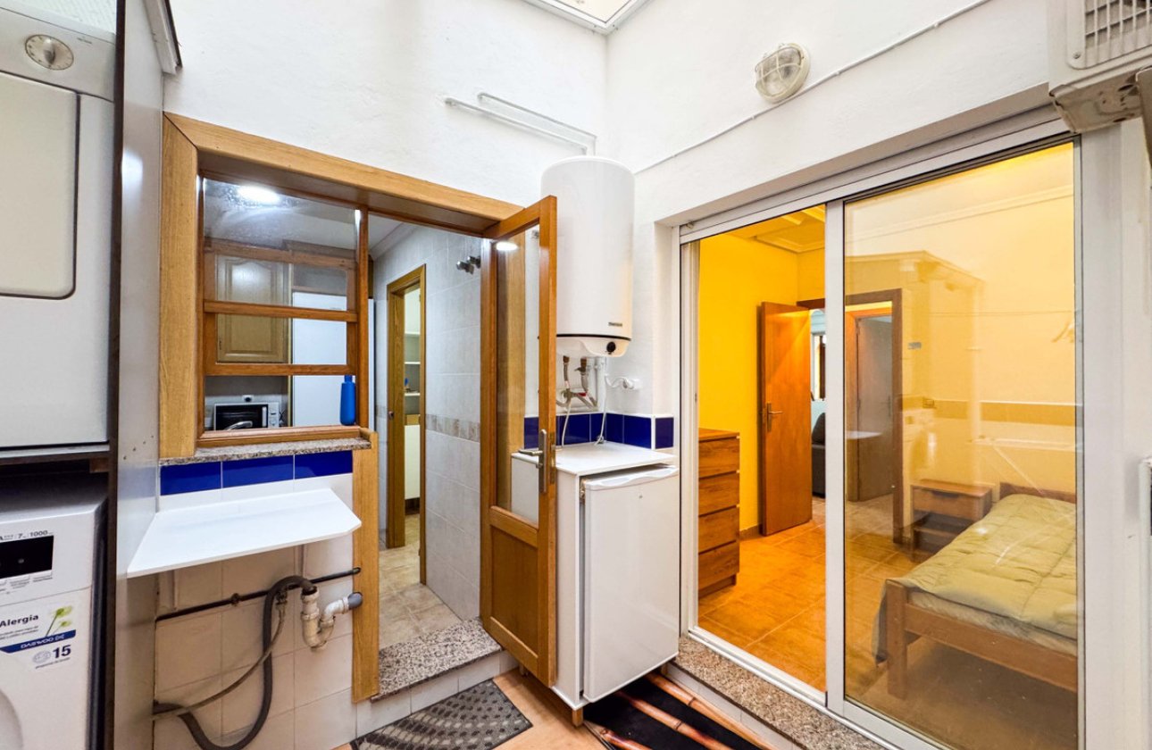 Resale - Apartment / flat -
Torrevieja - La Mata