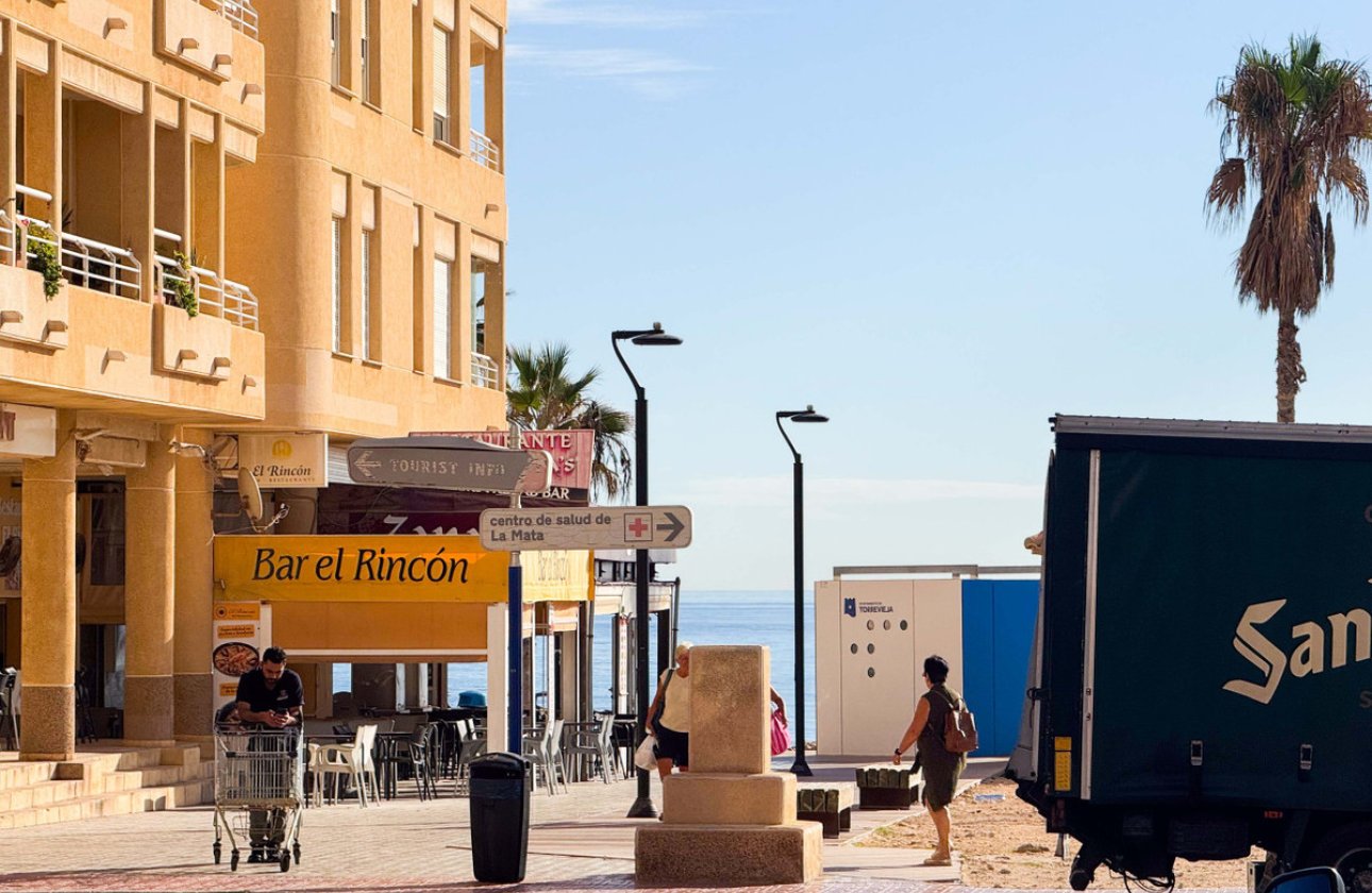Resale - Apartment / flat -
Torrevieja - La Mata