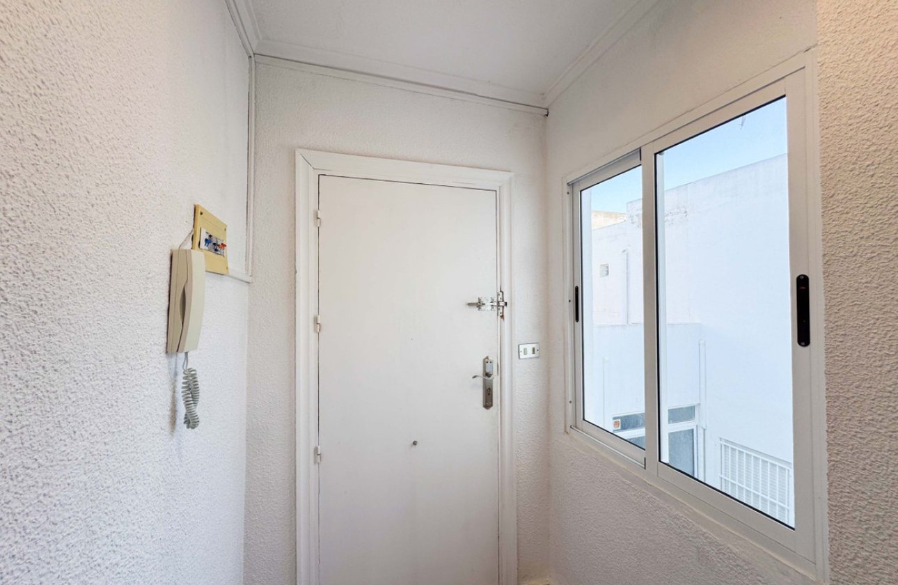 Resale - Apartment / flat -
Torrevieja - La Mata