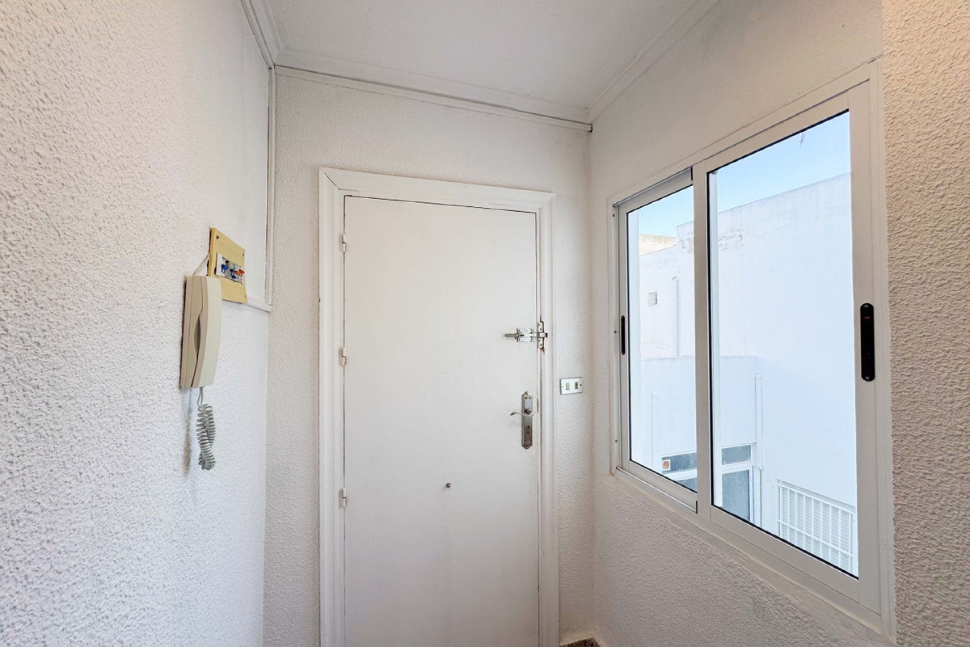 Resale - Apartment / flat -
Torrevieja - La Mata