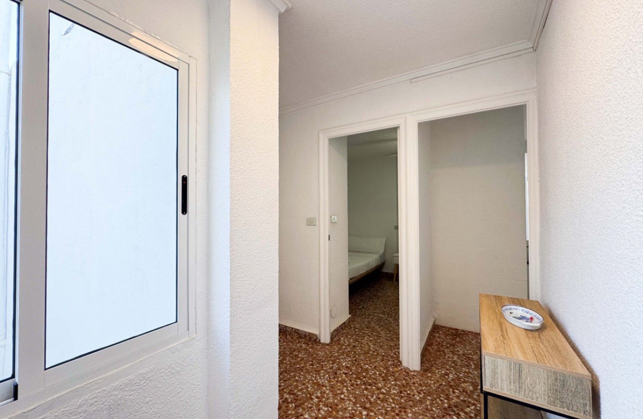 Resale - Apartment / flat -
Torrevieja - La Mata