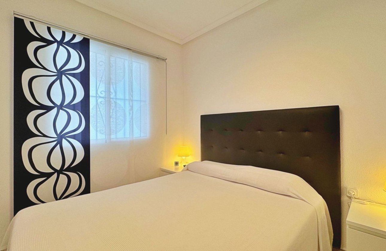 Resale - Apartment / flat -
Torrevieja - La Mata