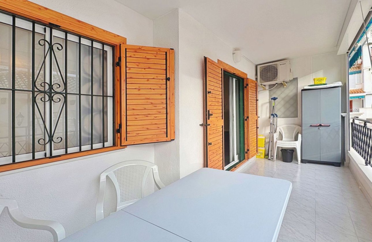 Resale - Apartment / flat -
Torrevieja - La Mata