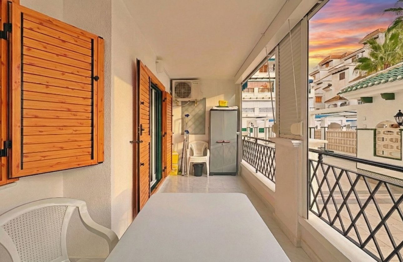 Resale - Apartment / flat -
Torrevieja - La Mata