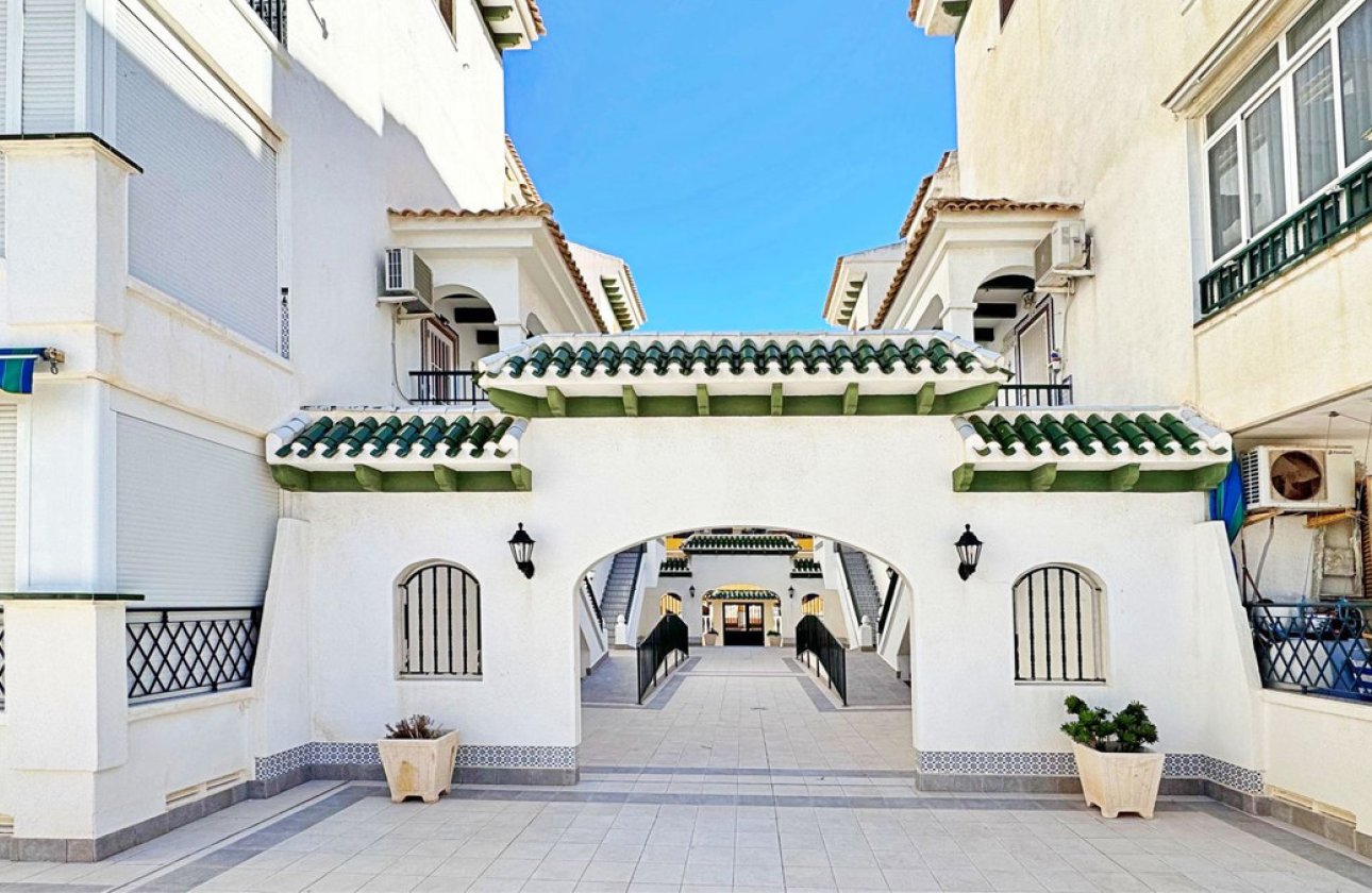 Resale - Apartment / flat -
Torrevieja - La Mata