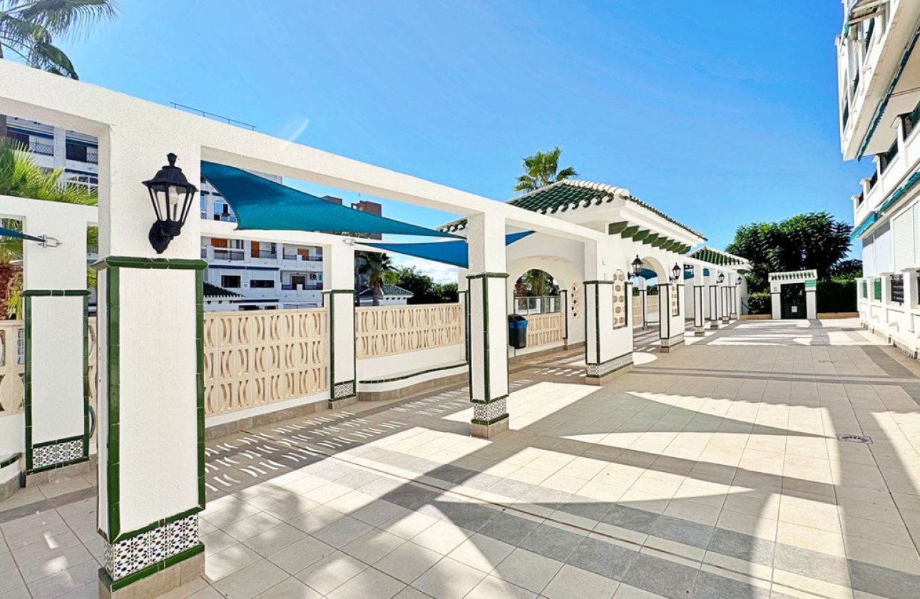 Resale - Apartment / flat -
Torrevieja - La Mata