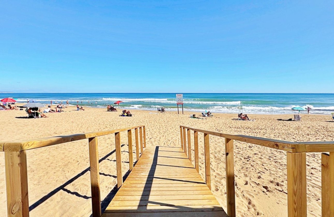 Resale - Apartment / flat -
Torrevieja - La Mata