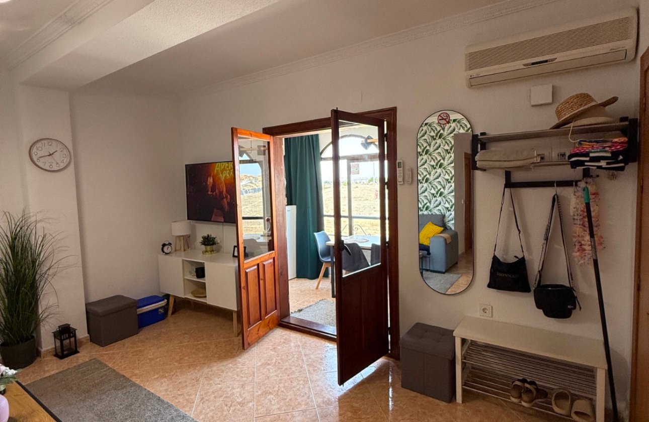 Resale - Apartment / flat -
Torrevieja - La Mata
