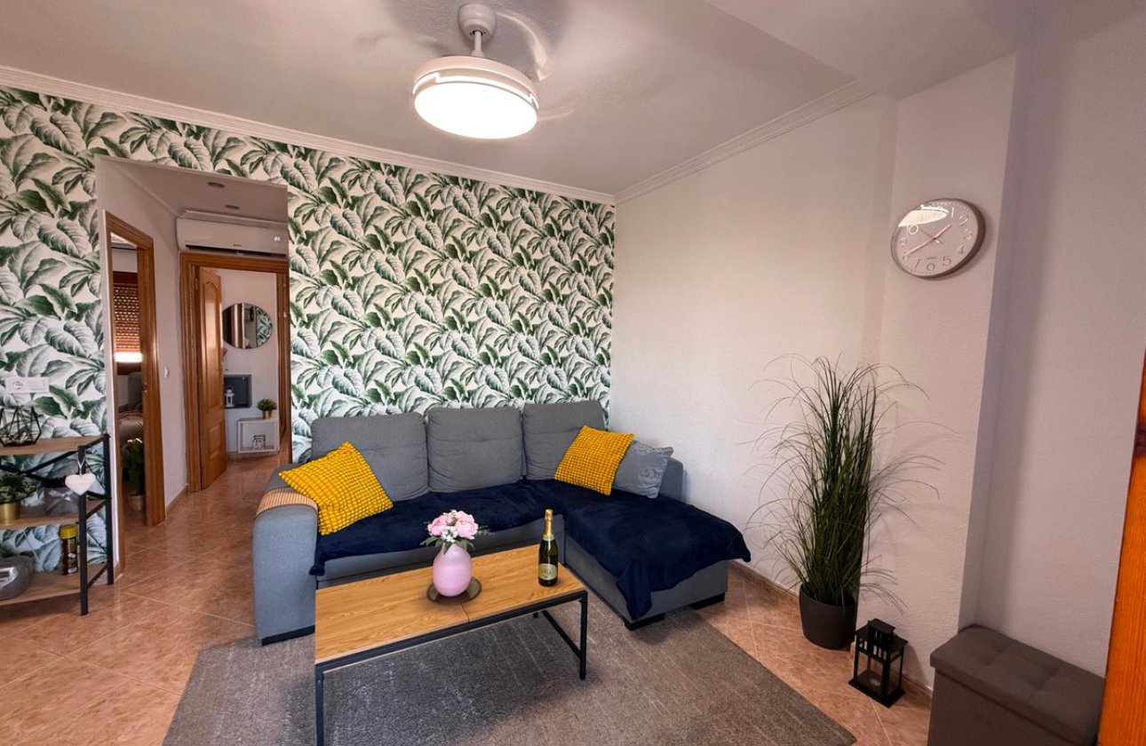 Resale - Apartment / flat -
Torrevieja - La Mata