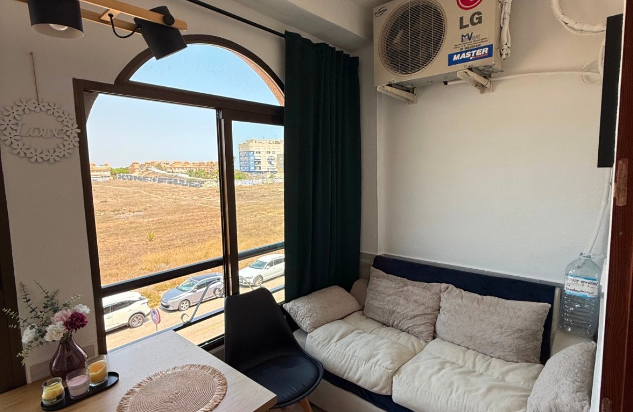 Resale - Apartment / flat -
Torrevieja - La Mata