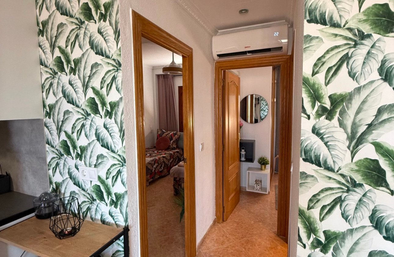 Resale - Apartment / flat -
Torrevieja - La Mata