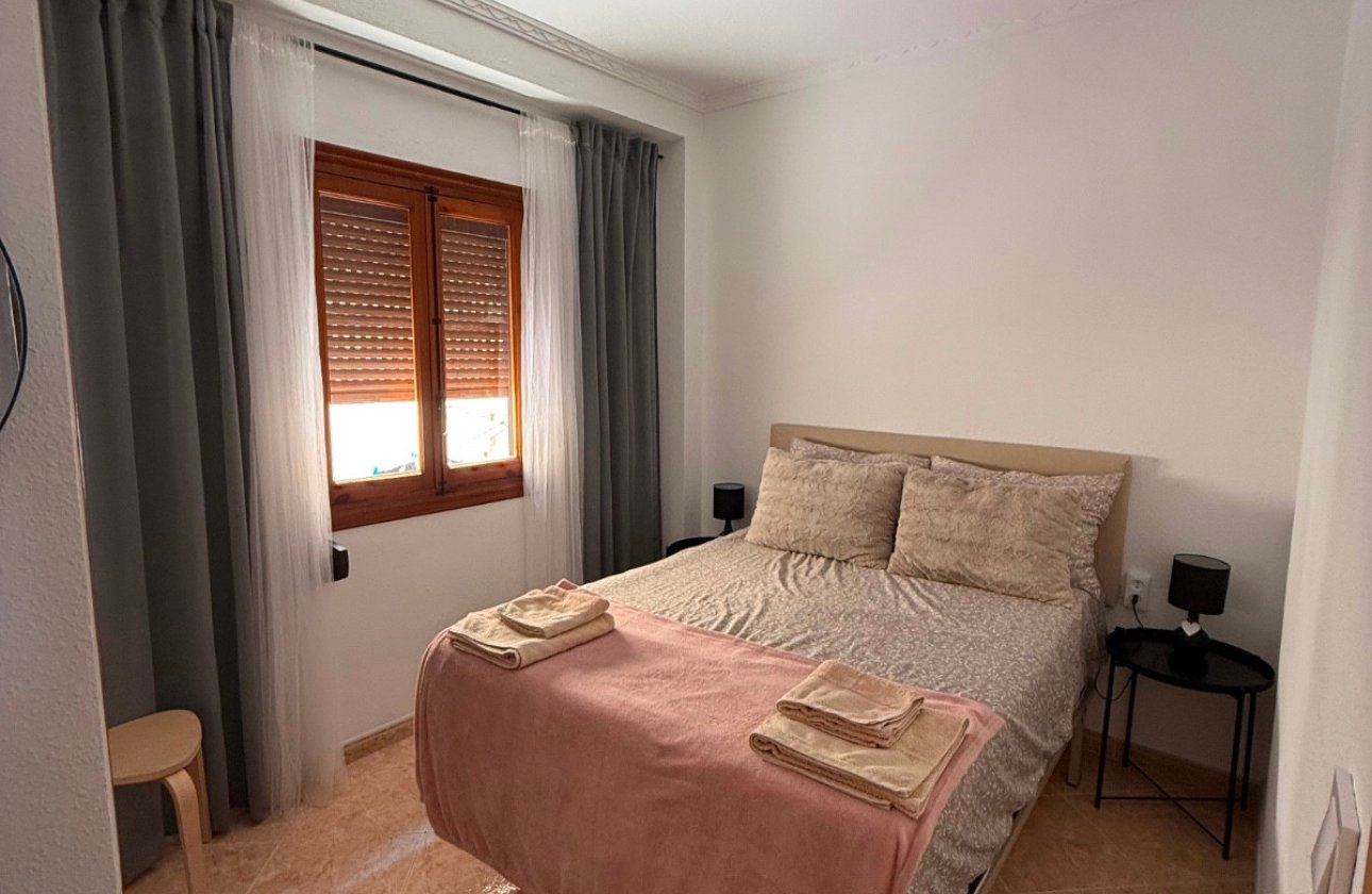 Resale - Apartment / flat -
Torrevieja - La Mata