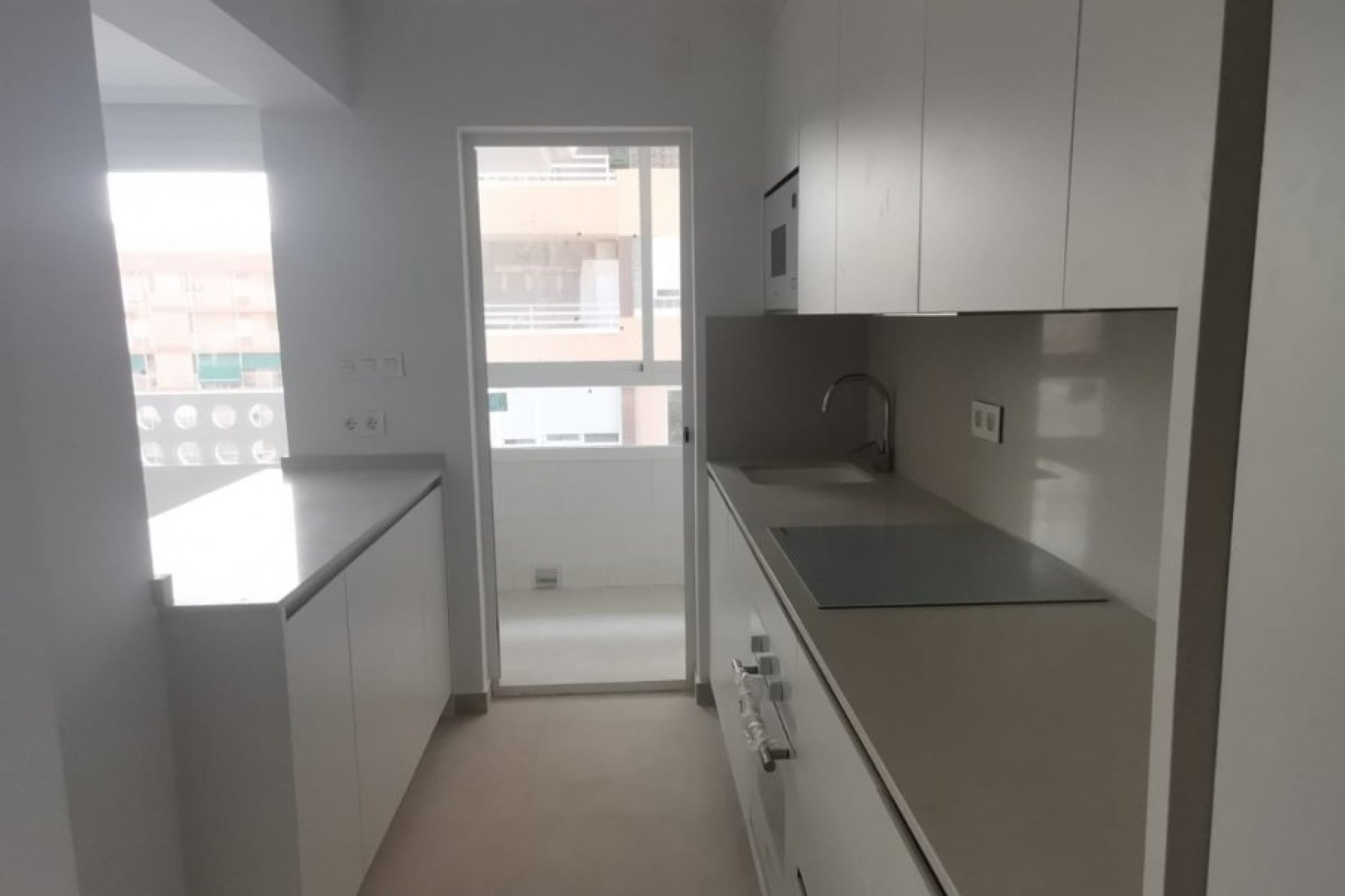 Resale - Apartment / flat -
Torrevieja - La Mata