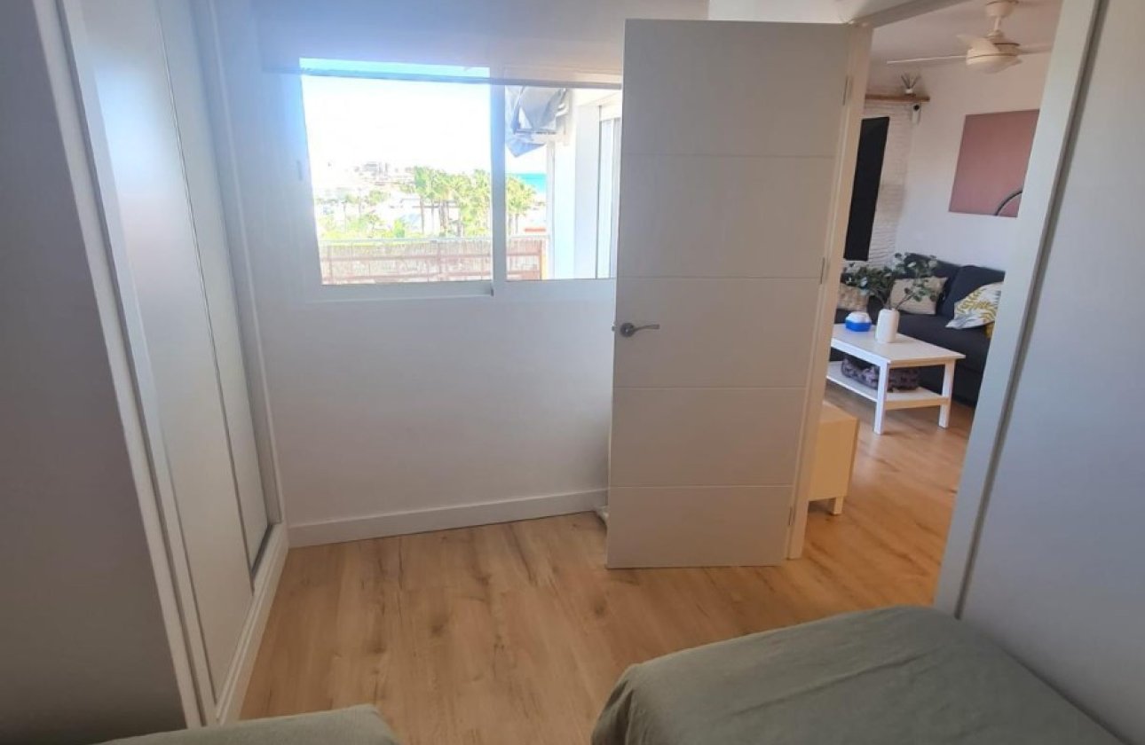 Resale - Apartment / flat -
Torrevieja - La Mata