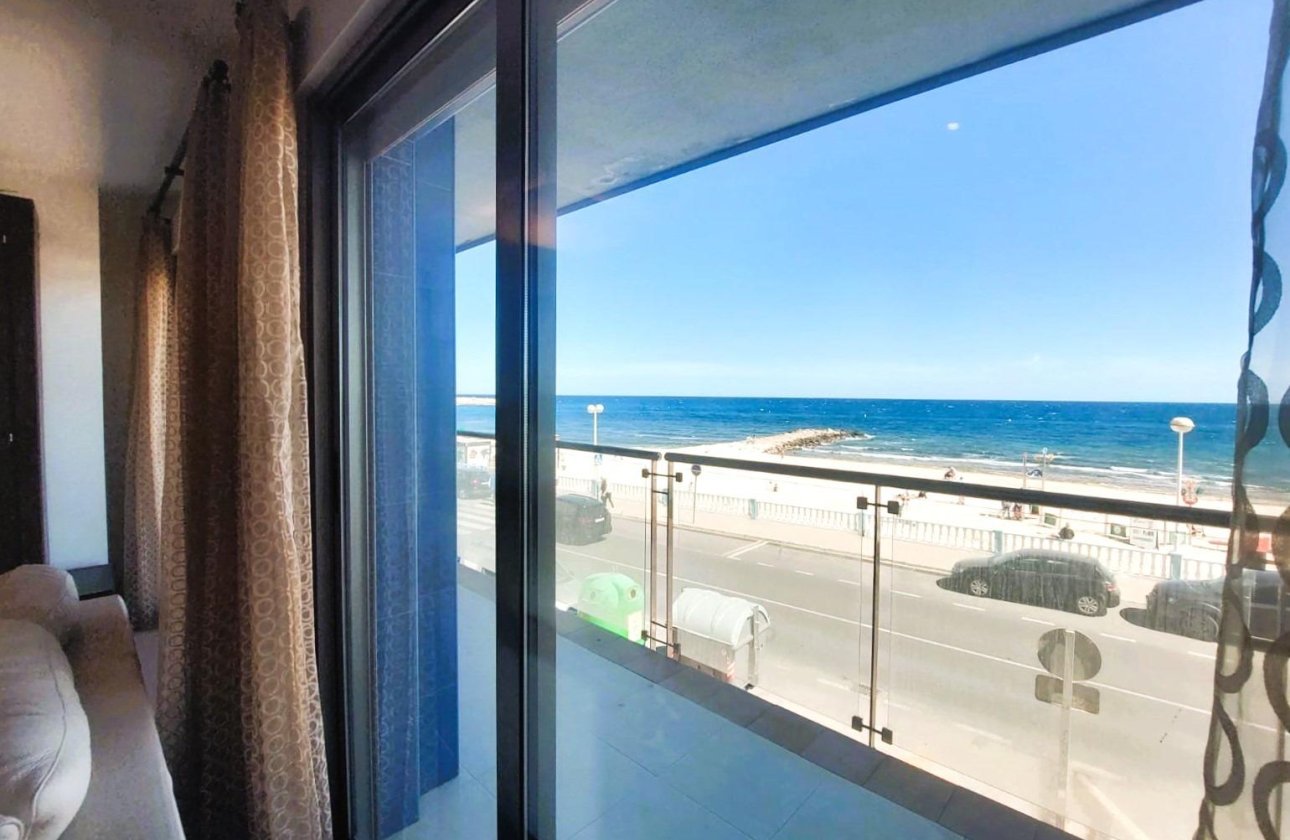 Resale - Apartment / flat -
Torrevieja - Playa de los Locos