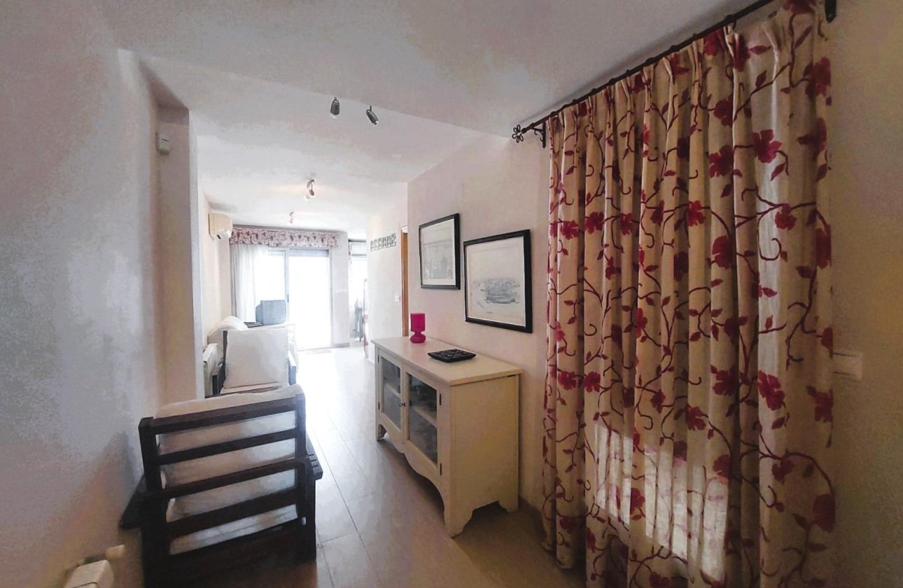 Resale - Apartment / flat -
Torrevieja - Playa de los Locos