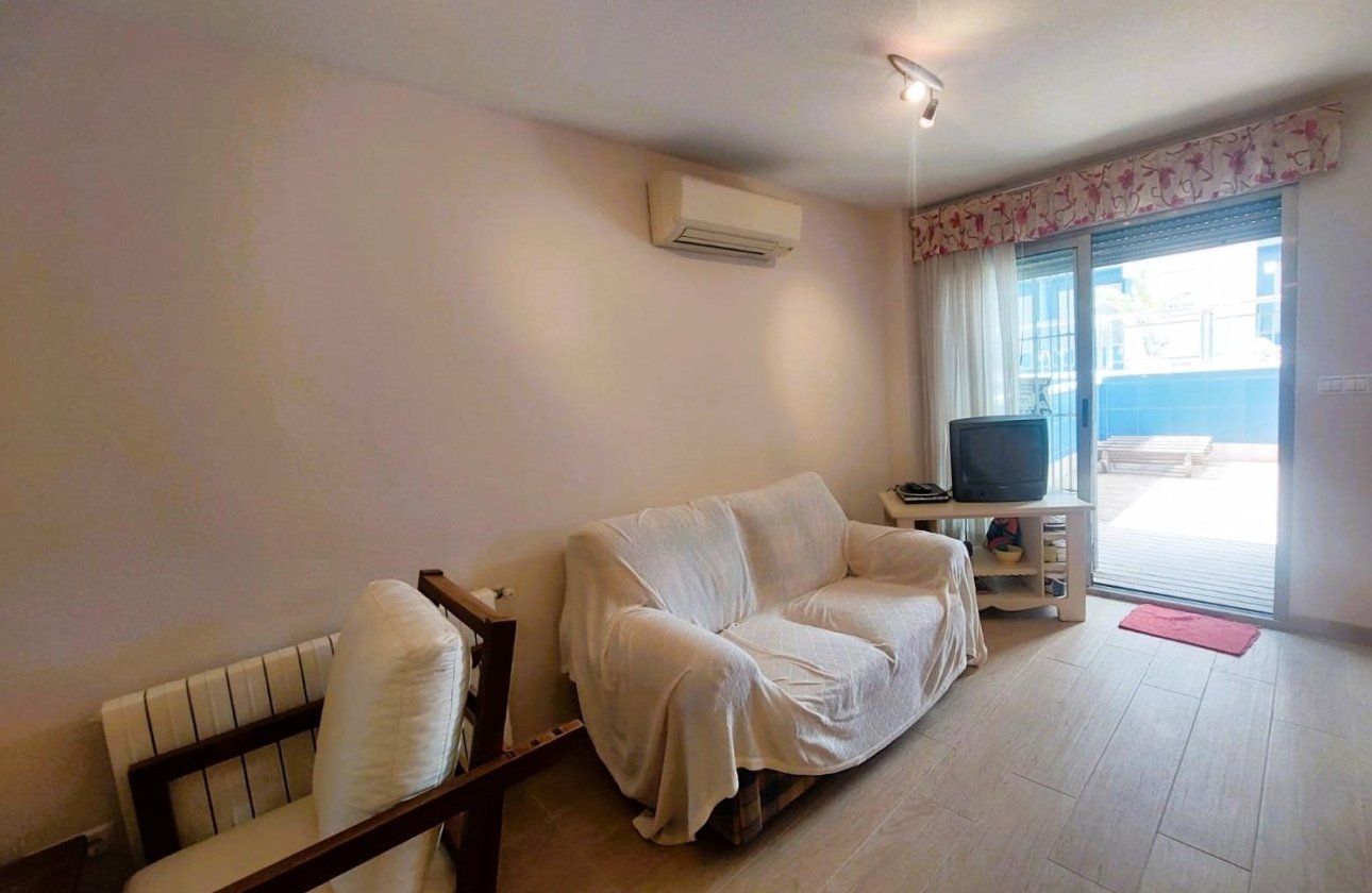 Resale - Apartment / flat -
Torrevieja - Playa de los Locos