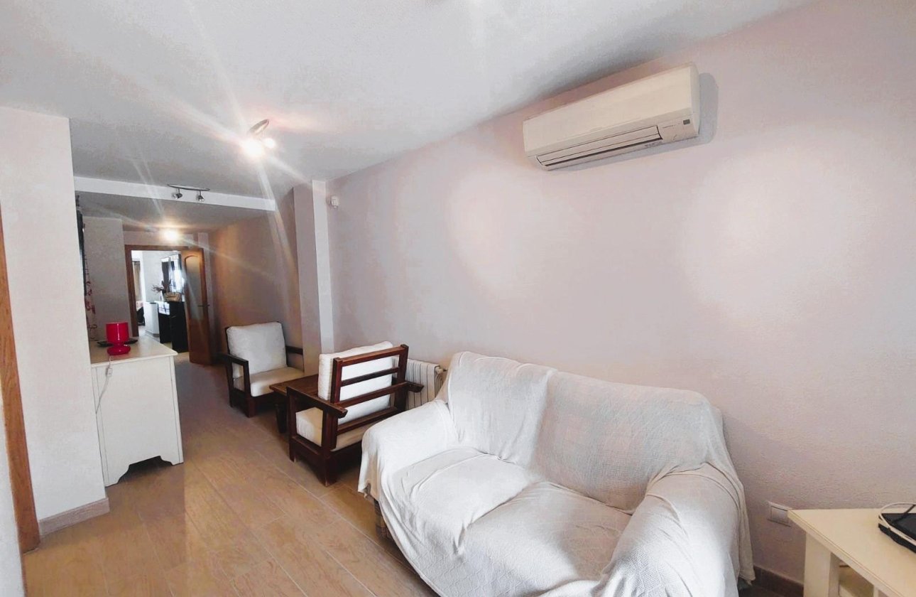 Resale - Apartment / flat -
Torrevieja - Playa de los Locos