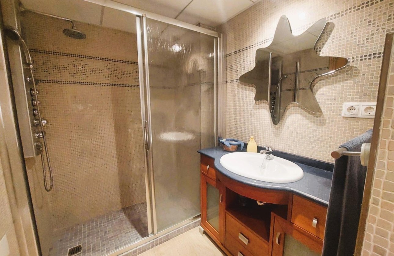 Resale - Apartment / flat -
Torrevieja - Playa de los Locos