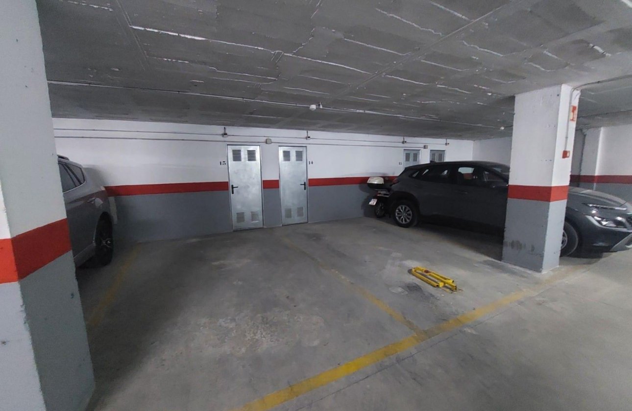 Resale - Apartment / flat -
Torrevieja - Playa de los Locos