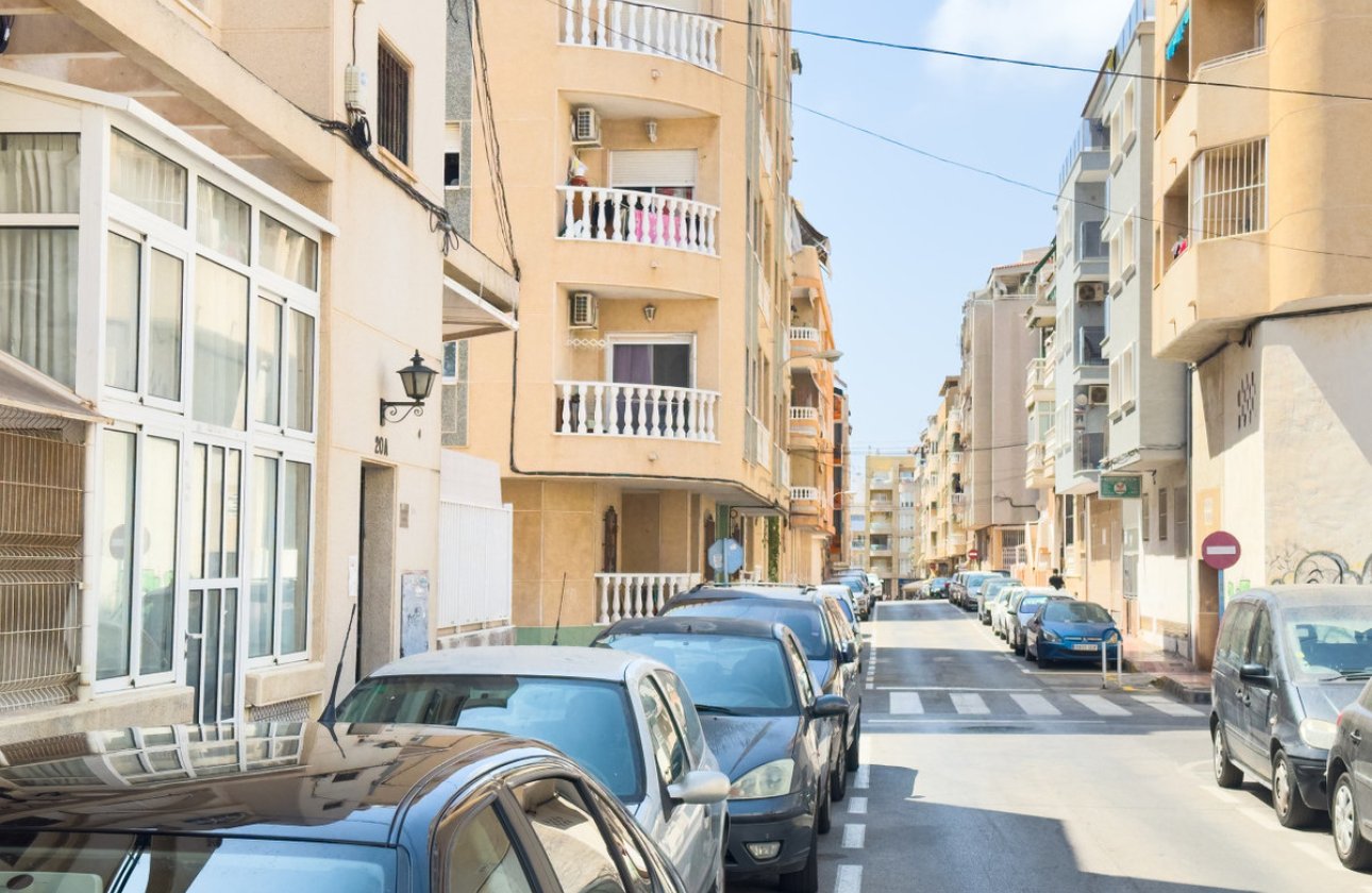 Resale - Apartment / flat -
Torrevieja - Playa de los Locos