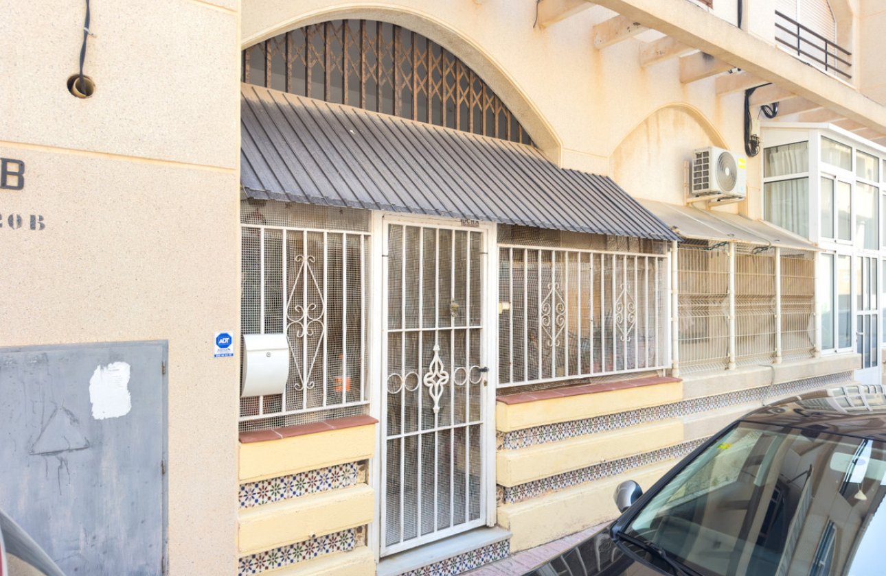 Resale - Apartment / flat -
Torrevieja - Playa de los Locos