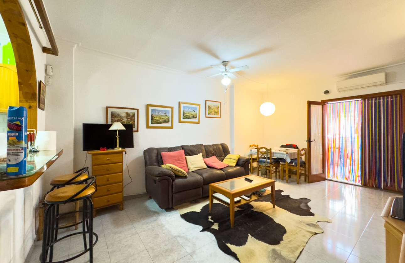 Resale - Apartment / flat -
Torrevieja - Playa de los Locos