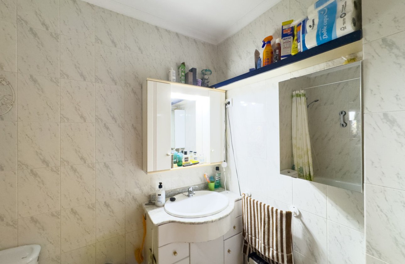 Resale - Apartment / flat -
Torrevieja - Playa de los Locos