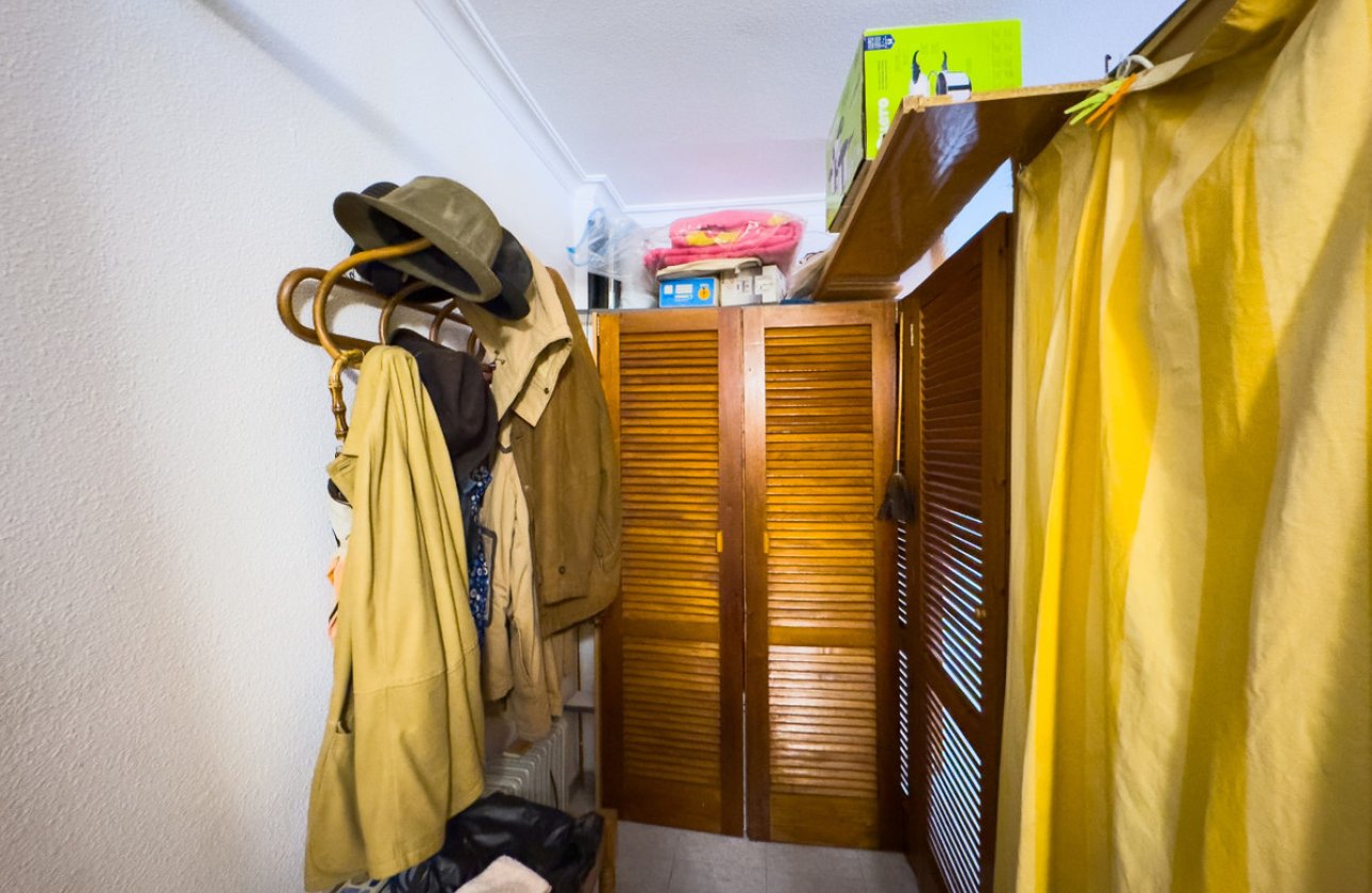 Resale - Apartment / flat -
Torrevieja - Playa de los Locos