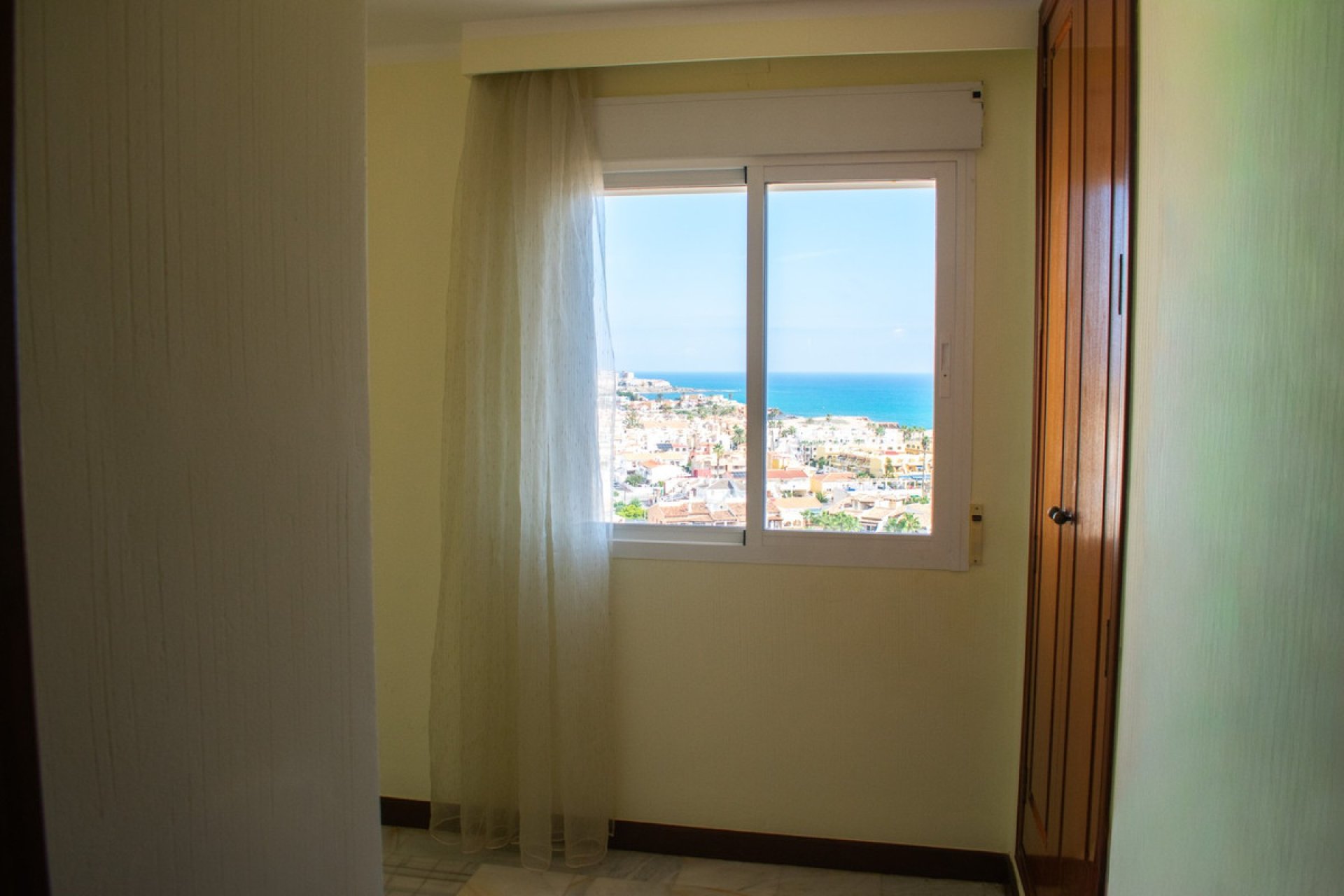 Resale - Apartment / flat -
Torrevieja - Playa de los Locos