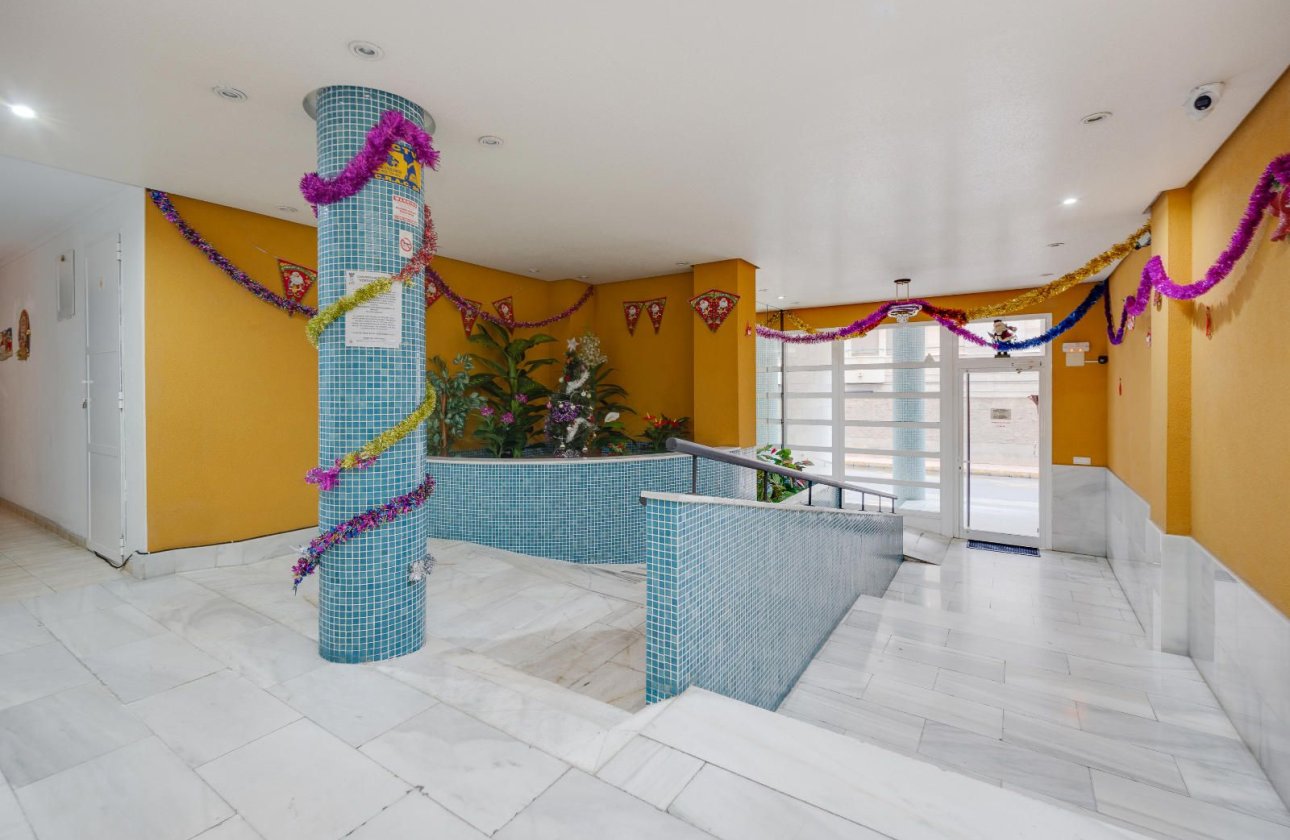 Resale - Apartment / flat -
Torrevieja - Playa del Cura