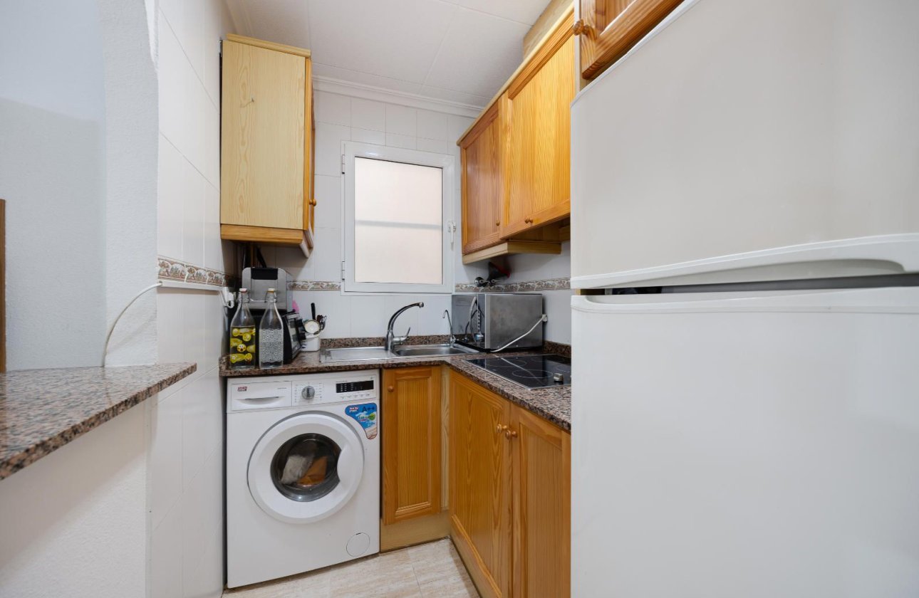 Resale - Apartment / flat -
Torrevieja - Playa del Cura