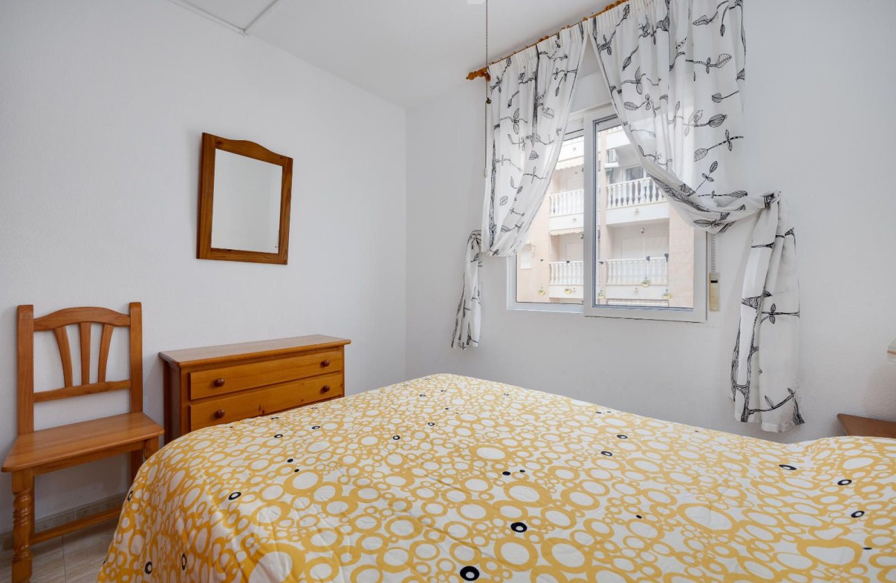 Resale - Apartment / flat -
Torrevieja - Playa del Cura