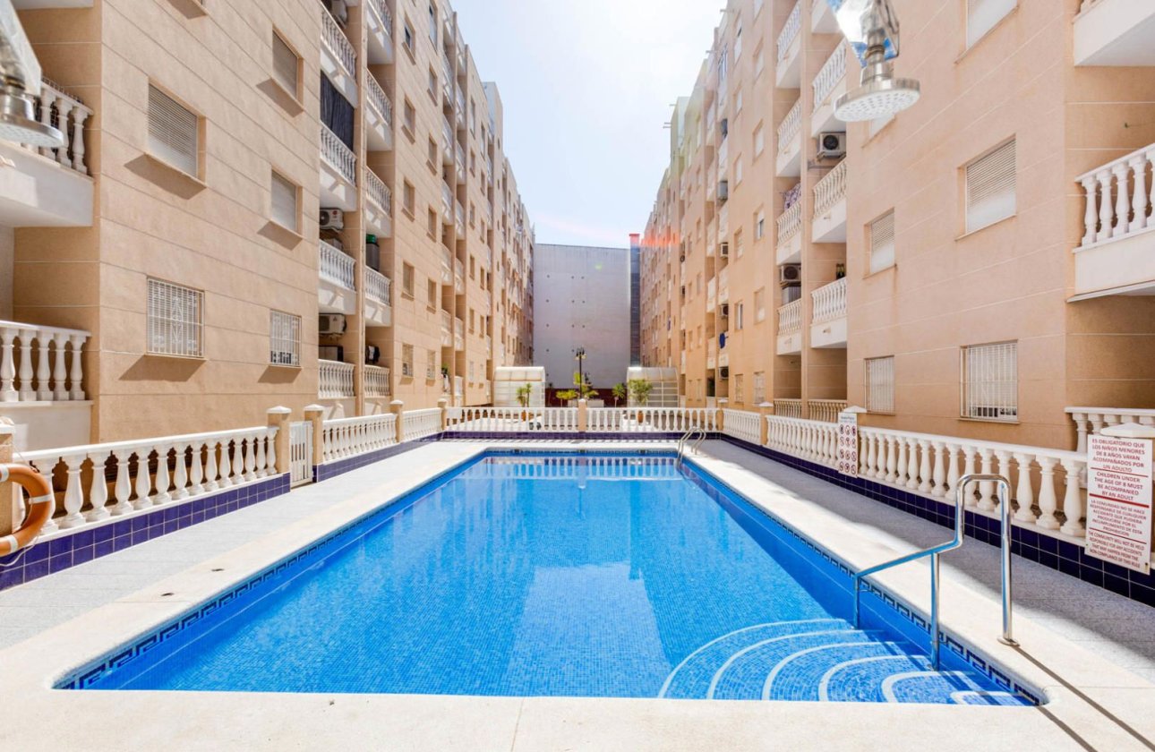 Resale - Apartment / flat -
Torrevieja - Playa del Cura