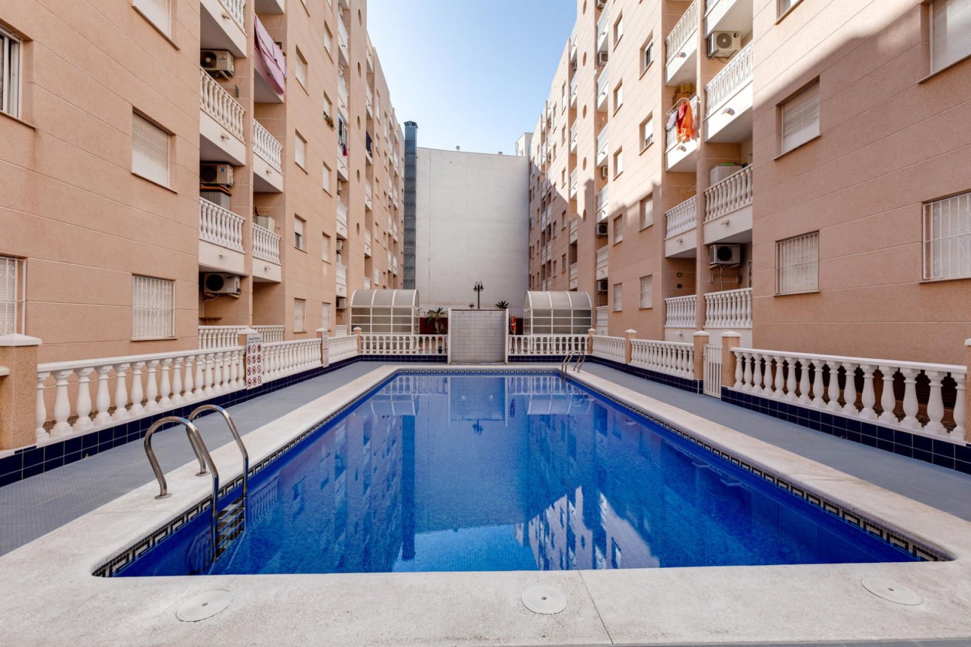 Resale - Apartment / flat -
Torrevieja - Playa del Cura