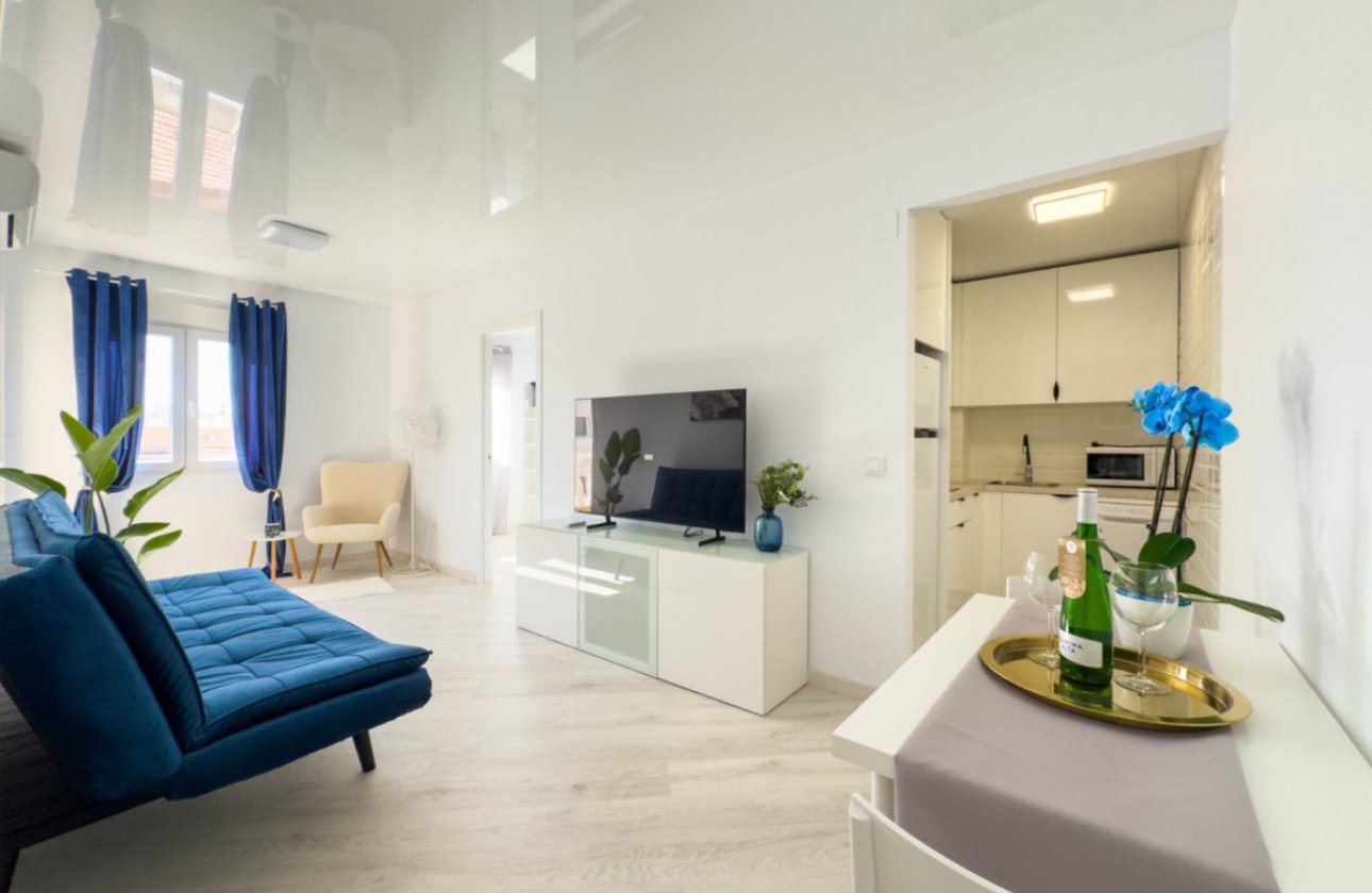 Resale - Apartment / flat -
Torrevieja - Playa del Cura